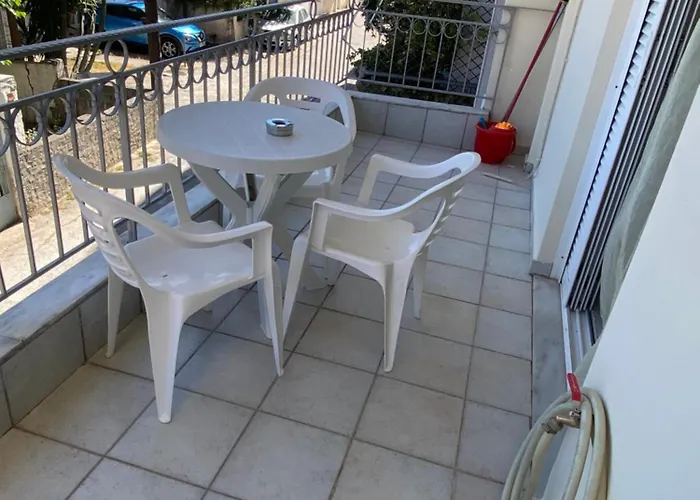 Ioannas Apartamento *